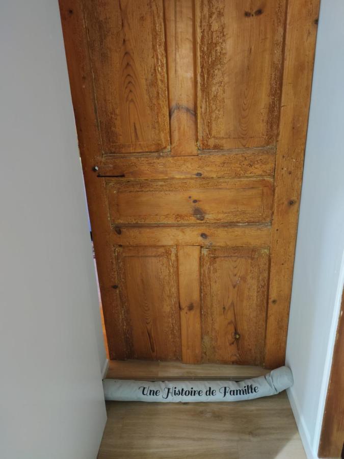Maison Familiale Et Authentique Saint-Jacques-des-Blats Eksteriør bilde